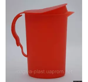 Пластиковый кувшин 2.2л с крышкой (красного цвета)