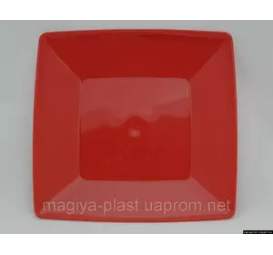 Пластмассовая квадратная закусочная (салатная) тарелка 18см х 18см (красный цвет)
