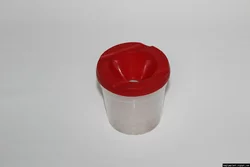 Пластмассовый стаканчик для кисточки "непроливайка" 200 мл (разные цвета крышки)