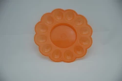 Пасхальная пластмассовая фигурная тарелка-подставка на 12 яиц и праздничный кулич Ø24 см (оранжевый цвет)