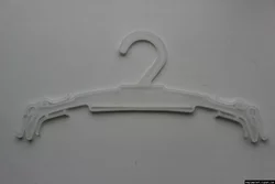 Пластмассовые плечики для нижнего белья 27см (натуральный цвет)