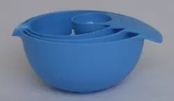 Набор пластмассовых емкостей для смешивания в комплекте с сепаратором "4в1" (голубой цвет)