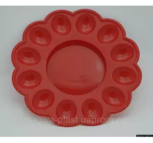 Пасхальная пластмассовая фигурная тарелка-подставка на 12 яиц и праздничный кулич Ø24 см (красный цвет)