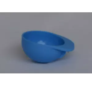 Пластмассовый сепаратор для отделения желтка от белка (голубой цвет) Пластмассовый сепаратор для отделения желтка от белка (голубой цвет)