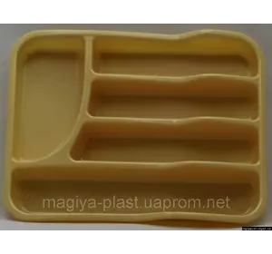 Пластиковый прямоугольный лоток-вкладыш в шуфлядку для столовых приборов 34см х 26см (бежевый цвет) Пластиковый прямоугольный лоток-вкладыш в шуфлядку для столовых приборов 34см х 26см (бежевый цвет)
