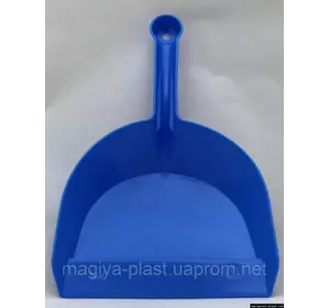 Пластмассовый совок с ручкой 21см х 24см (разные цвета) Пластмассовый совок с ручкой 21см х 24см (разные цвета)